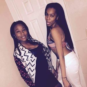 Meet your Posher, Desiree