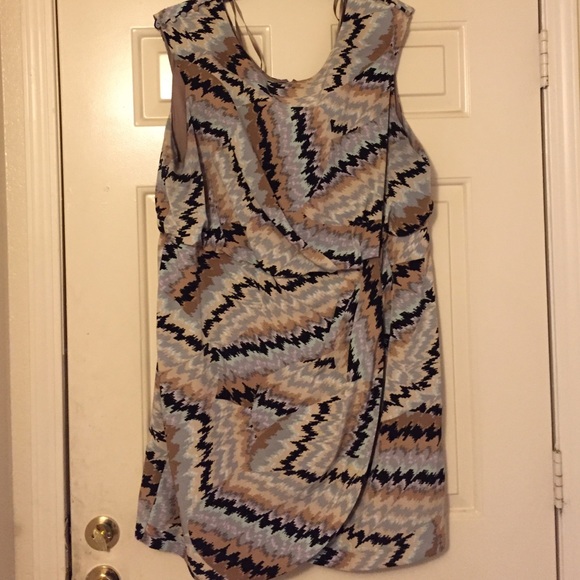 Sleeveless Printed Office Chic - Picture 4 of 4