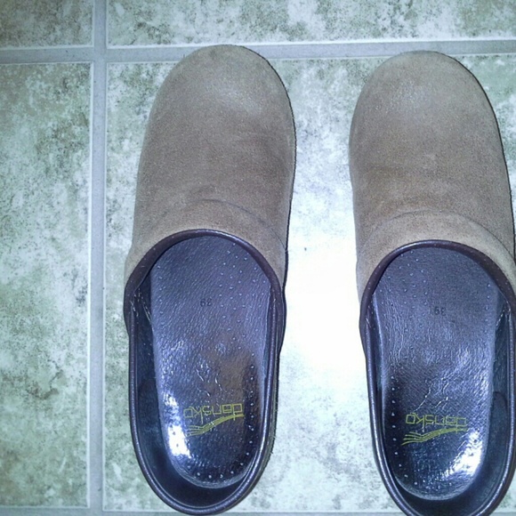 Clogs