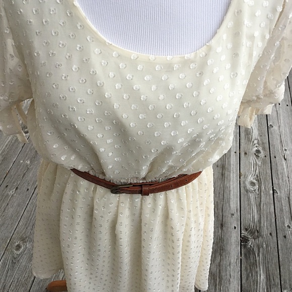 $5 ⭐️ Lightweight Polka Dot Dress w Belt - Picture 3 of 4