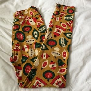 Christmas OS leggings by LulaRoe