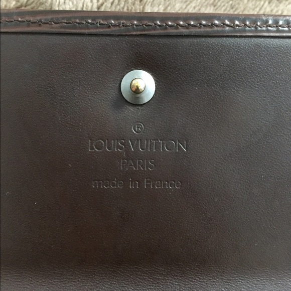 ❌SOLD❌Authentic Louis Vuitton Epi Leather Wallet - Picture 2 of 4