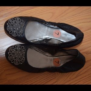 Tahari Black Flats