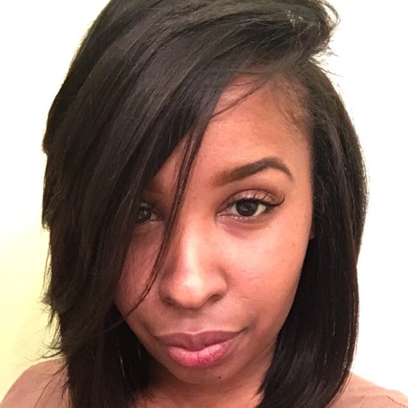 Meet your Posher, Yasmine