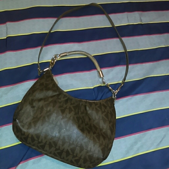 Micheal kors handbag with strap