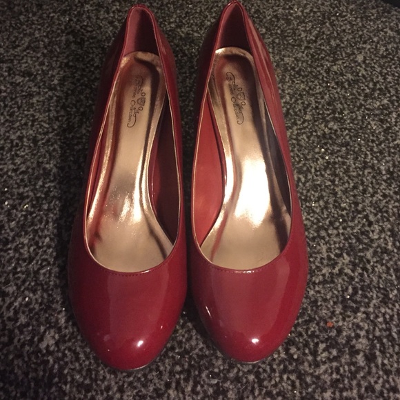 Journee Collection Size 10 Red Heels