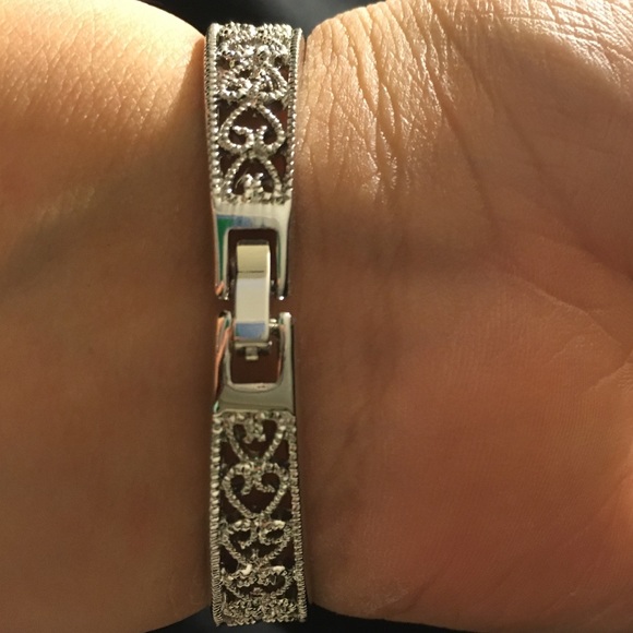 Silver color Rhinestone bracelet - Picture 2 of 3