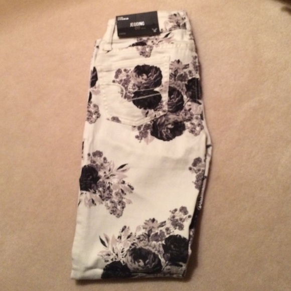 jeans - Picture 2 of 3