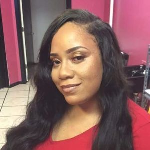 Meet your Posher, Leslie