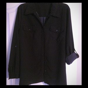 Polka-dot tab sleeve blouse