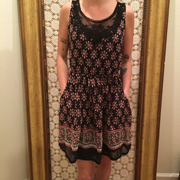 Black floral dress 🌷🌑 size m