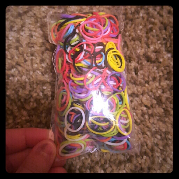 Rainbow loom bands