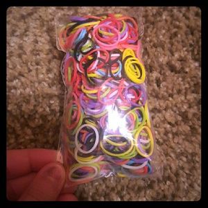 Rainbow loom bands