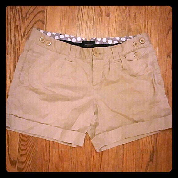 American Eagle Khaki Shorts Size 8