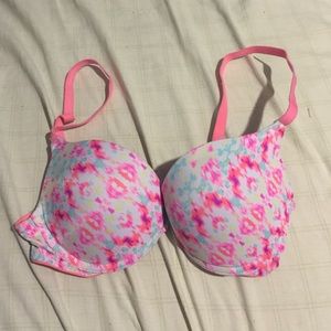PINK push-up bra