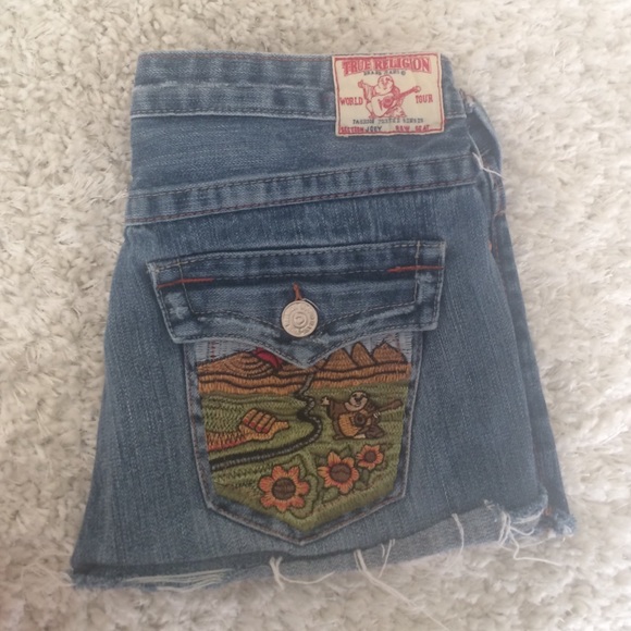 True Religion Pants - True religion Joey embroidered jean shorts size 30