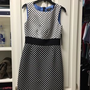 Tahari dress size 4, NWT