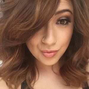 Meet your Posher, Simone