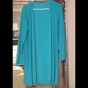 Long buttonless cardigan. In great condition