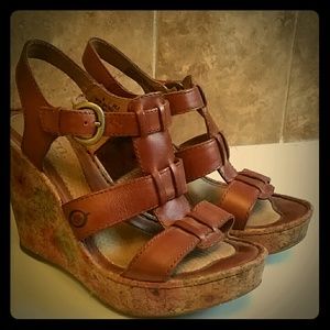 Born brown and floral wedges