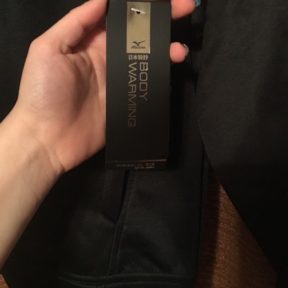 Performance Jacket - Picture 2 of 3