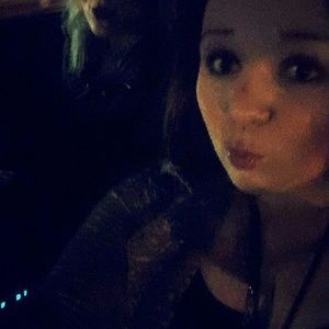 Meet your Posher, Ademija