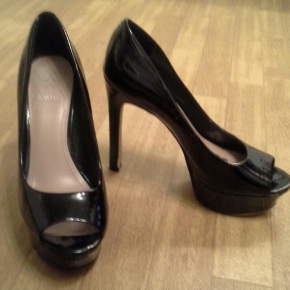 Women's size 7.5 Vince Camuto high heels