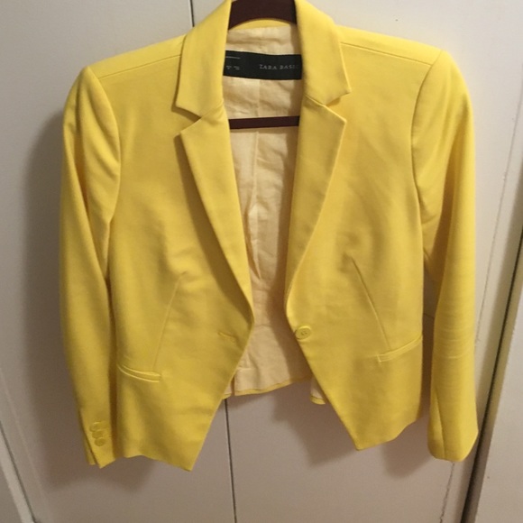 Yellow blazer