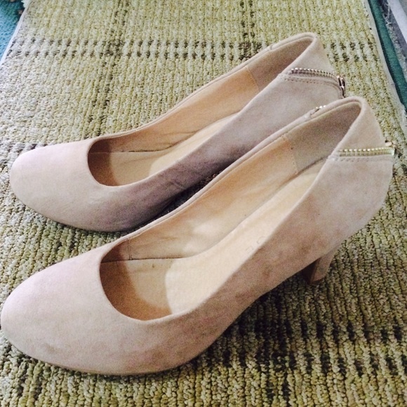 Rampage Suede Pumps with Zipper