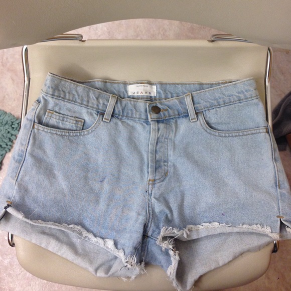 Light wash jean shorts