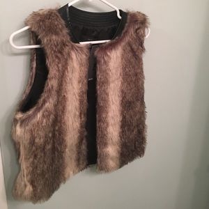 Fur vest