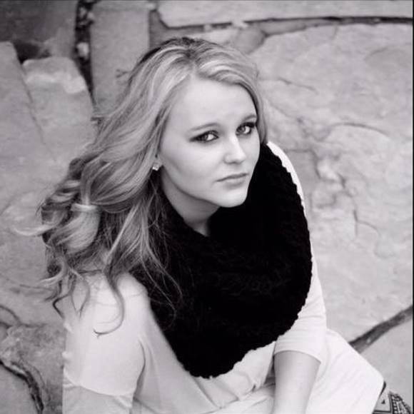 Meet your Posher, Jayde - Picture 1 of 1