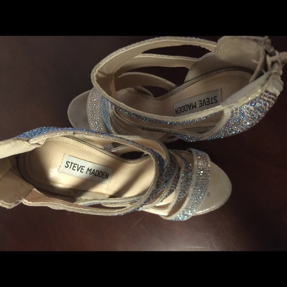 Steve Madden Spyceee in champagne color - Picture 2 of 2
