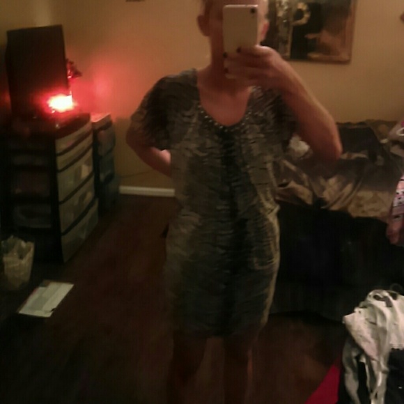 Dress - Picture 3 of 3