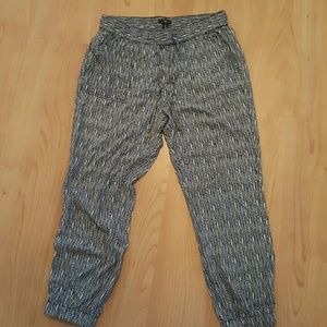 Gap -Navy Blue & White Pants