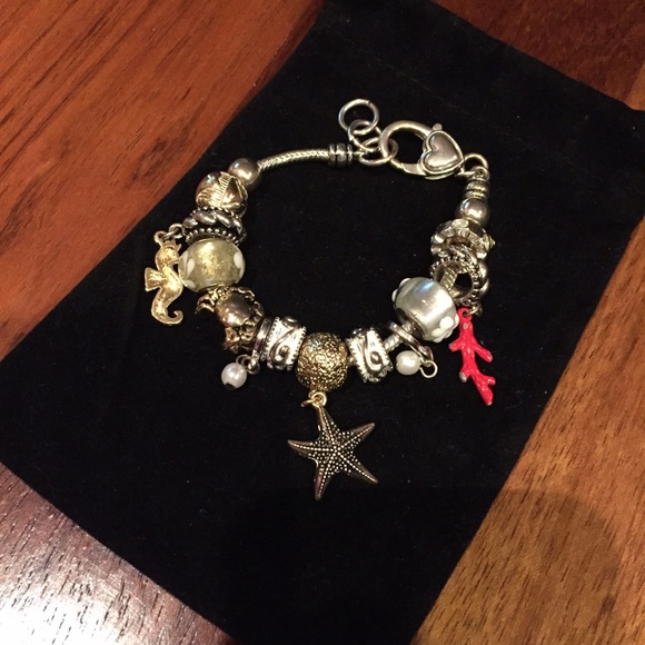 New✨Charm Bracelet - Picture 2 of 3