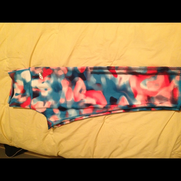 Adidas crop leggings