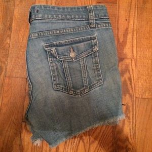 Light denim GAP shorts (hardly ever worn)
