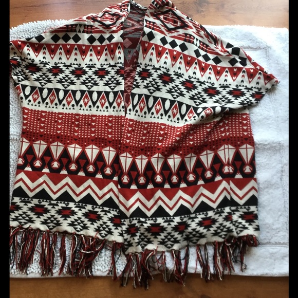 Poncho - Picture 2 of 4