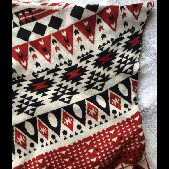 Poncho - Picture 4 of 4