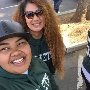 Meet your Posher, Naomi