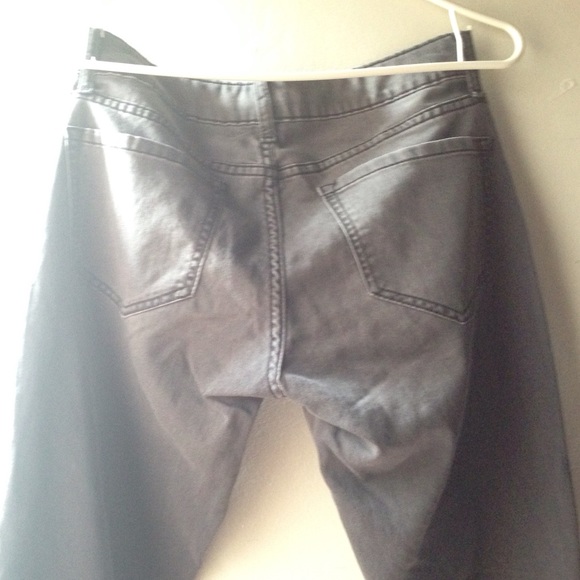 Jean - Picture 3 of 3