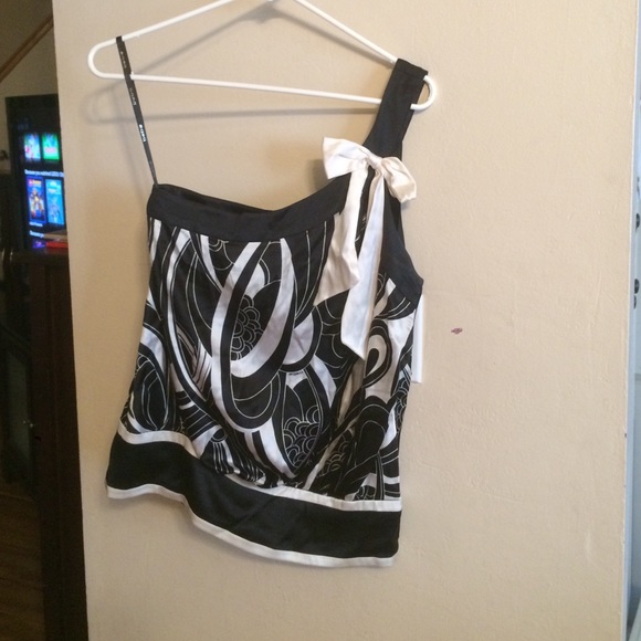 Bebe one shoulder top with bow