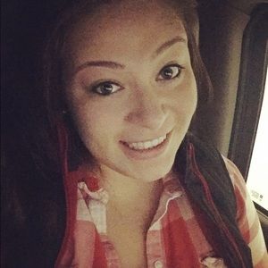 Meet your Posher, Alli