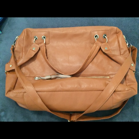 Leather shoulder bag