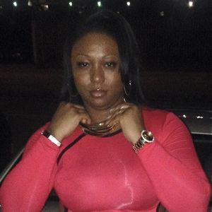 Meet your Posher, Deedee