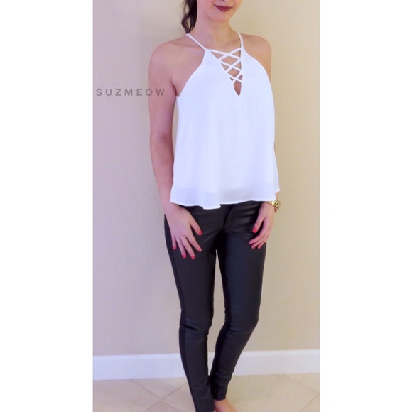 NWT White Laced Front Tank • XS S M L - Picture 3 of 3