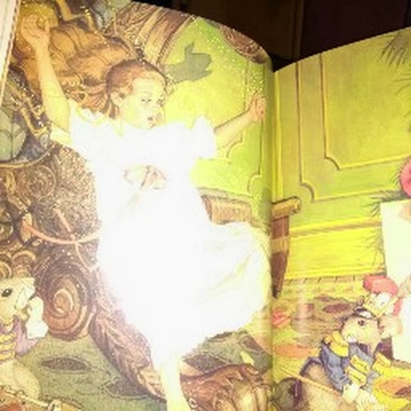 Meet your Posher, Kiky