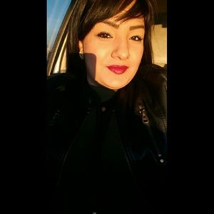 Meet your Posher, Myra