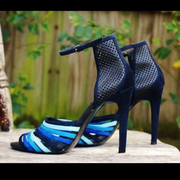 ZARA Suede Blue Strappy Perforated Court Heels 8.5